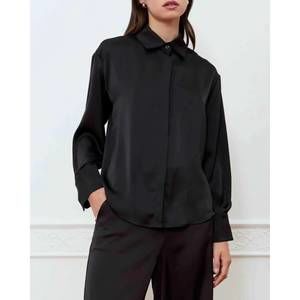 NEW DELUC hosta shirt in black